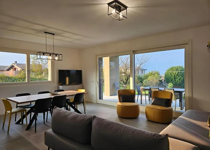 Вилла Tarca - Colico,